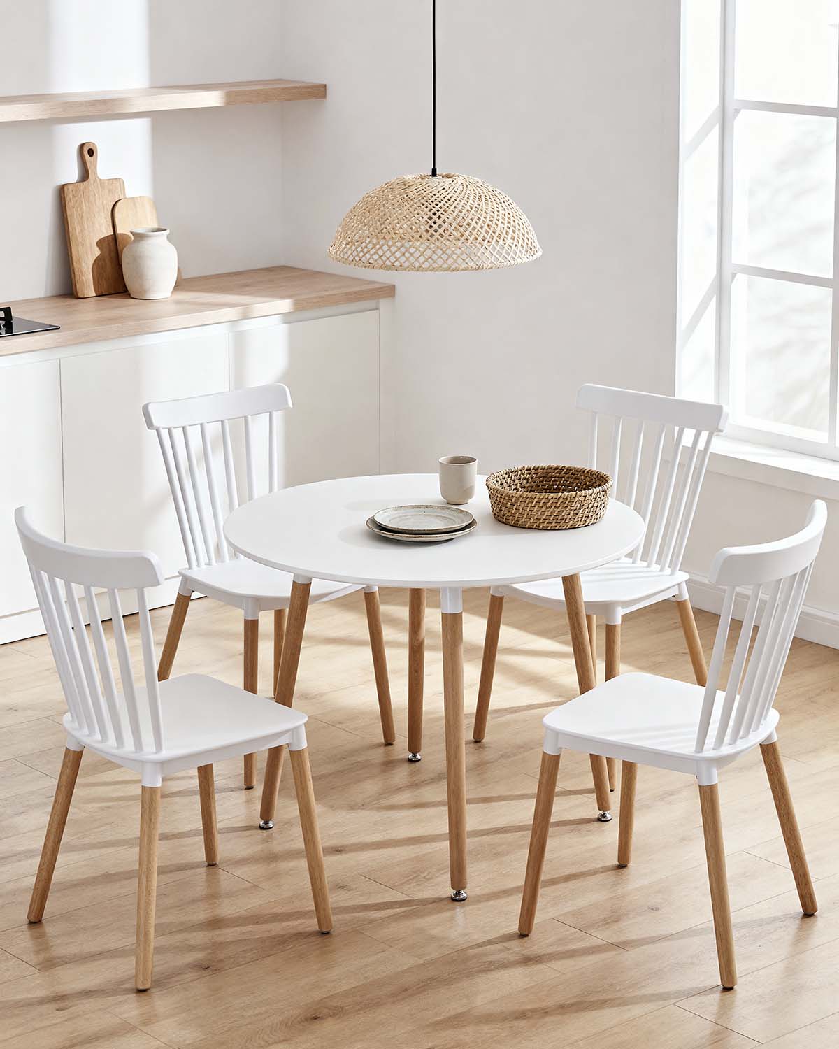 Pacote de mesa Nola e cadeiras Kaye económico